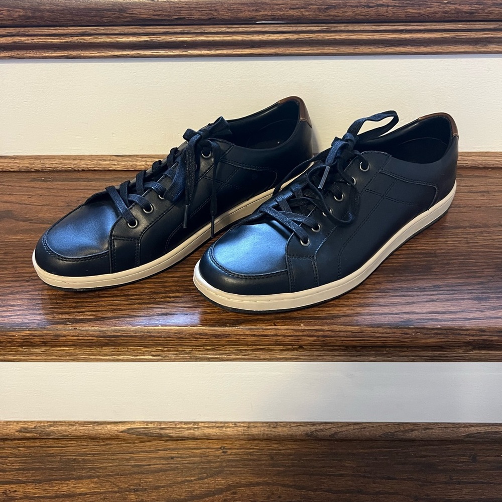 Men's Black Leather Sneakers G. H. Bass